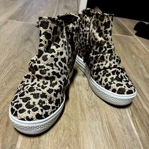 Not Rated 7.5 leopard shoes